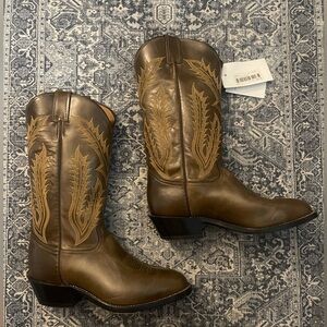 Justin BNIB Cowboy Boots